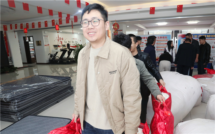微信图片_20251024092623_副本.jpg